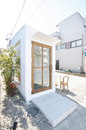 Studio Velocity | Little one-room house with a curve