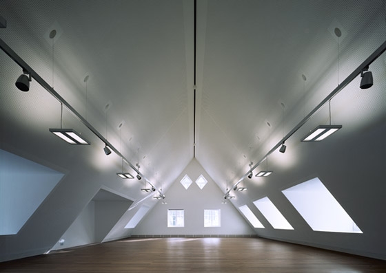 Stefan Zwicky Architekten BSA/SIA-Umbau Reitgebäude, Credit Suisse Communications Center Horgen 2000-2003