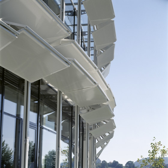 Ernst Giselbrecht + Partner Architektur ZT GmbH-Dynamic facade (Kiefer technic showroom)
