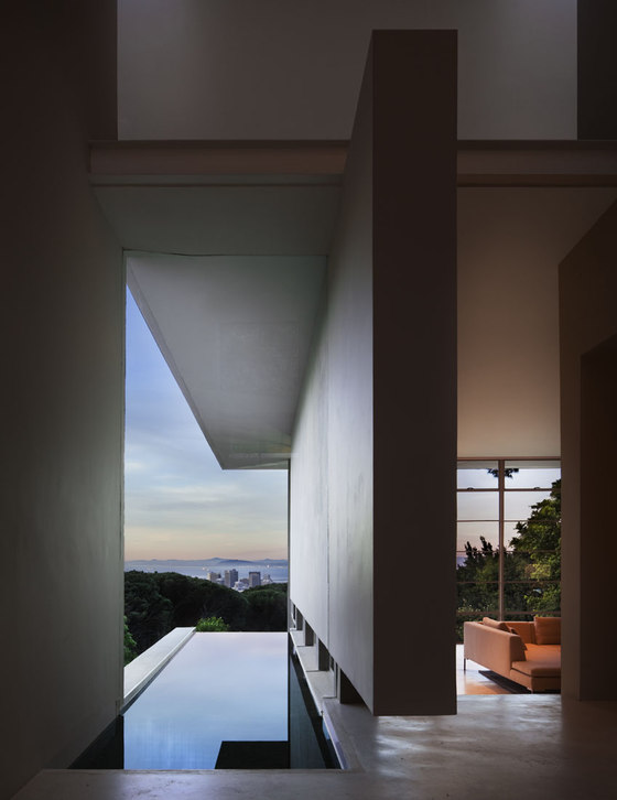 Antonio Zaninovic Architecture Studio/Rees Roberts + Partners LLC-Bridle Road Residence