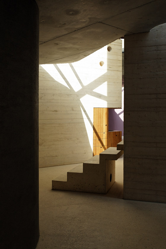 -Maison L