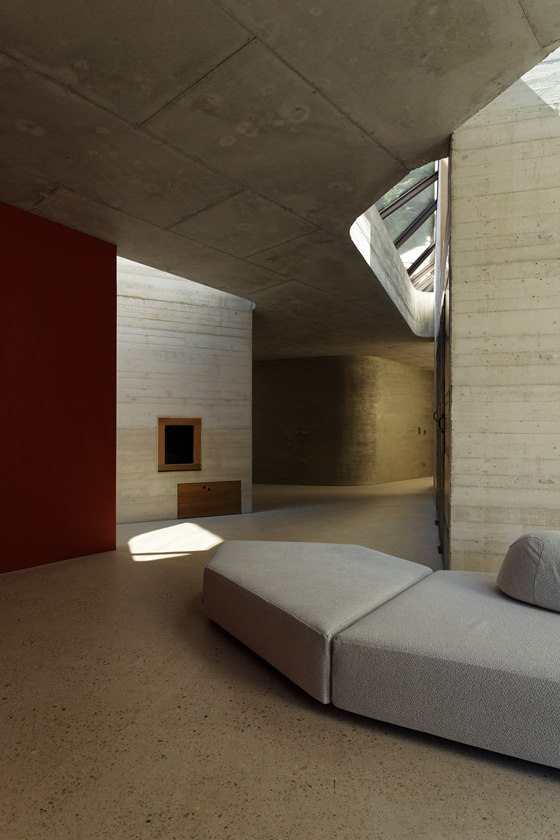 -Maison L