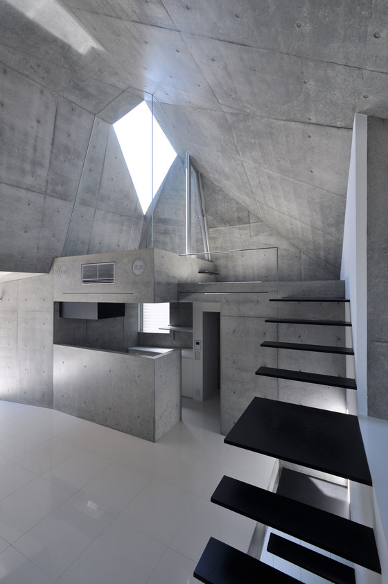 Fuse-Atelier-House in Abiko