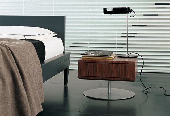 L16 Low Deck Cassina