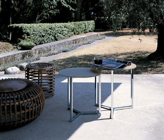 decoration ideas Contemporary tables Modern-luxury-outdoor-area-design-with-contemporary-table-design-and-chairs-design-ideas.