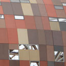 Hightech-Fassade am Stadion