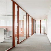 Scheicher.Wand NURGLASWAND