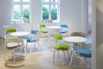 1403 I 1404 Thonet