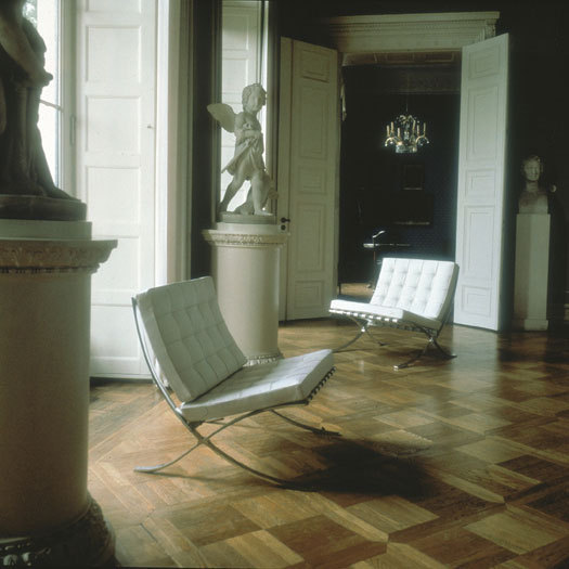 Mies van der Rohe Barcelona® Collection Knoll International