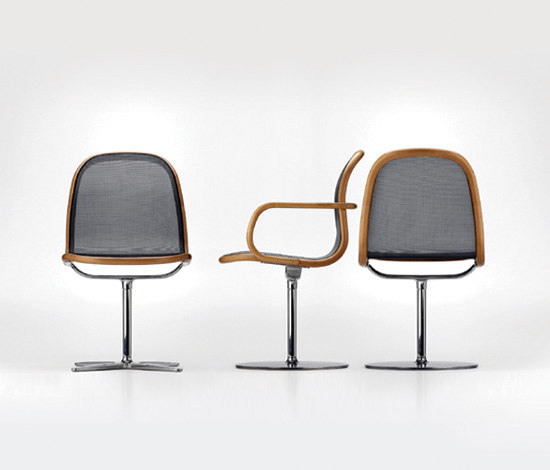 A 660/661 The Loop Chair Thonet