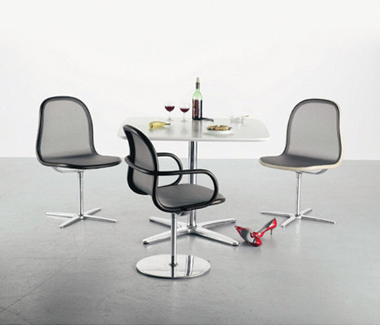 A 660/661 The Loop Chair Thonet