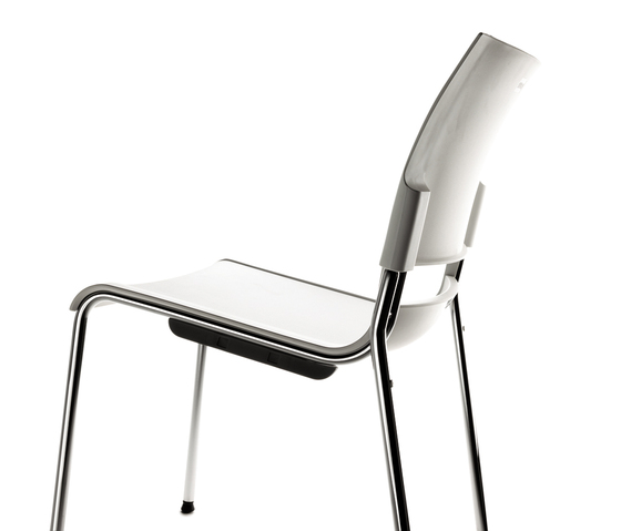 Pol Chair AKABA