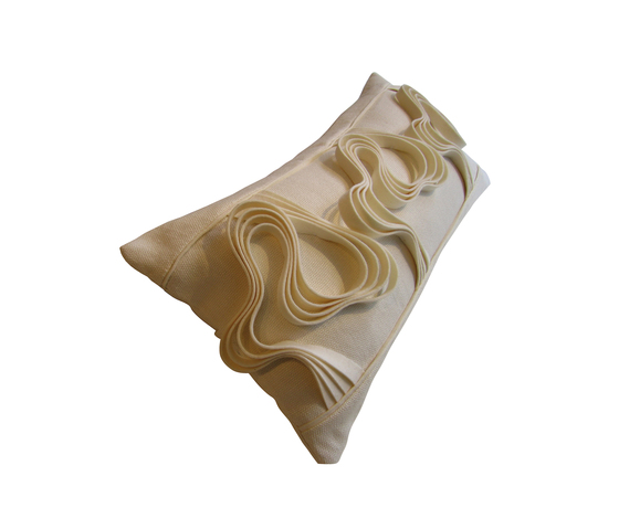 Origami cushion ANNE KYYRÖ QUINN