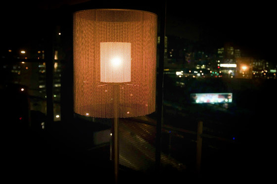 Circular Cropped Willowlamp