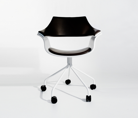 DP Chair Itoki Design
