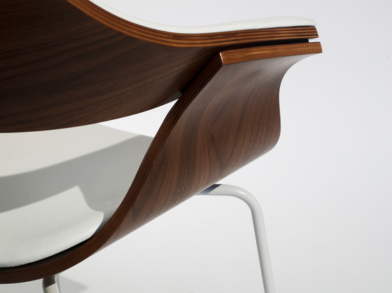 DP Chair Itoki Design