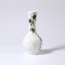 vase Nina Levett