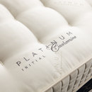 Treca Interiors Paris Collection Platinum | Obermatratze Initial Cachemire Lits / Mobilier de chambre à coucher