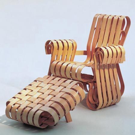 Gehry Power Play™ chair Knoll International