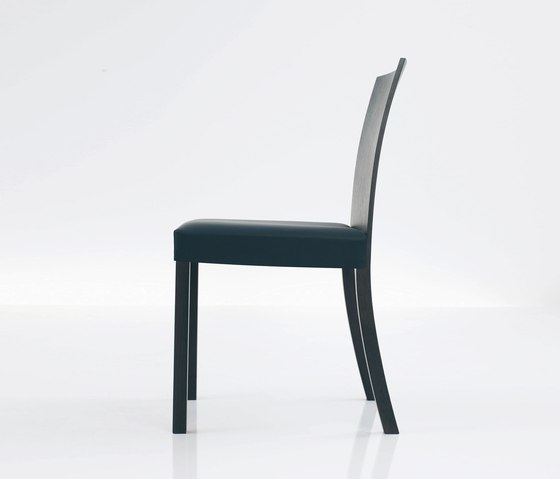 Uno chair more