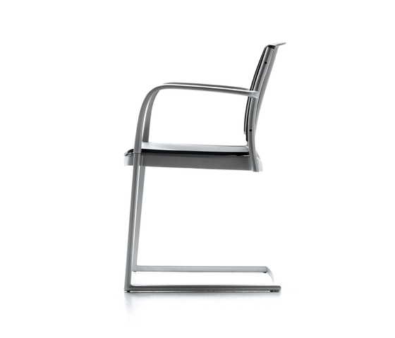 E-motive cantilever chair AKABA