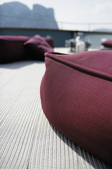 Float Paola Lenti