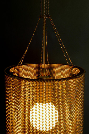 Circular Cropped Willowlamp