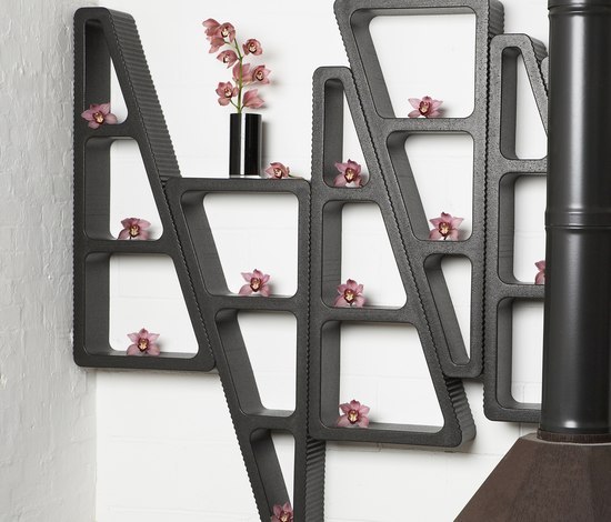 Make/Shift shelving MOVISI