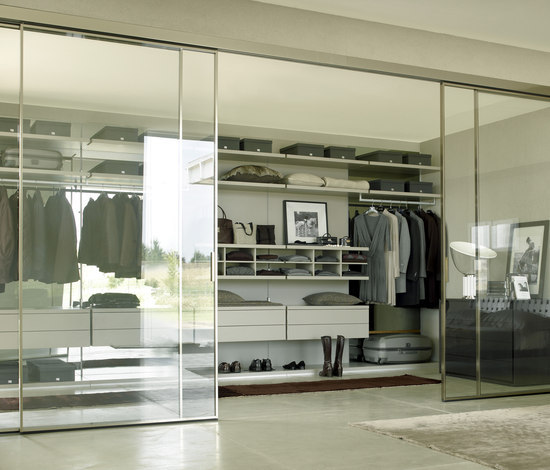 Cargo walk-in wardrobe FEG