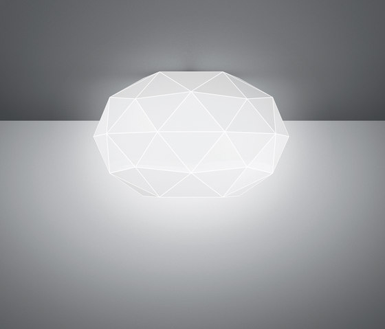 Forum arredamento.it •lampadario nel salone Lampadario decentrato sul tavolo