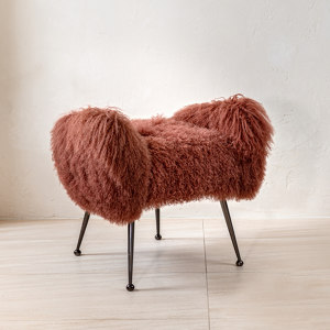 CHAISE LONGUE AND POUF