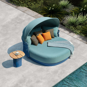 LOUNGE AND DAYBEDS