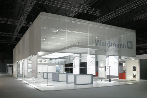 Messestand Waldmann | Centri fieristici ed espositivi | StructureLab Architekten