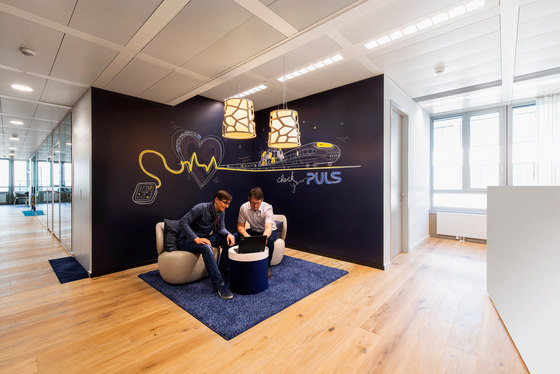 PULS Vario by Evolution Design | Office facilities