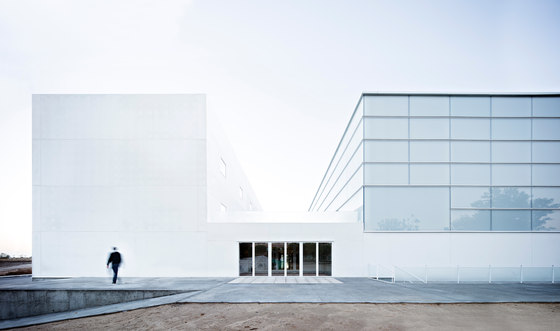 Multi-sport Pavilion And Classroom Complex | Sports facilities | Alberto Campo Baeza