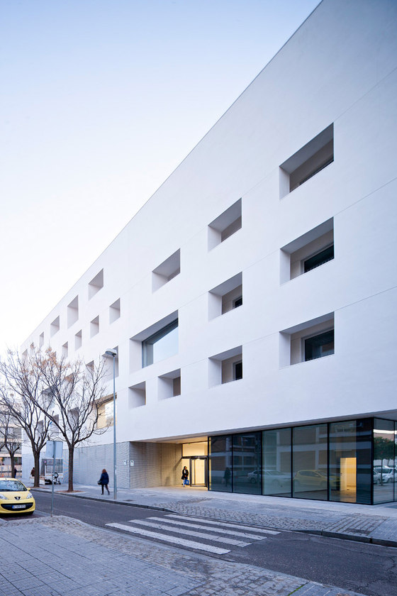 Nuevo Centro Docente para la Universidad de Córdoba de RAFAEL DE LA-HOZ Arquitectos | Universidades