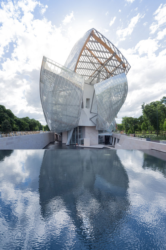 YinjiSpace - Frank Gehry x Louis Vuitton Foundation