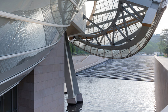 YinjiSpace - Frank Gehry x Louis Vuitton Foundation