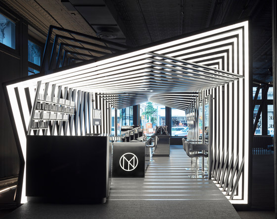 Il Makiage pavilion | Shop interiors | Zaha Hadid Architects