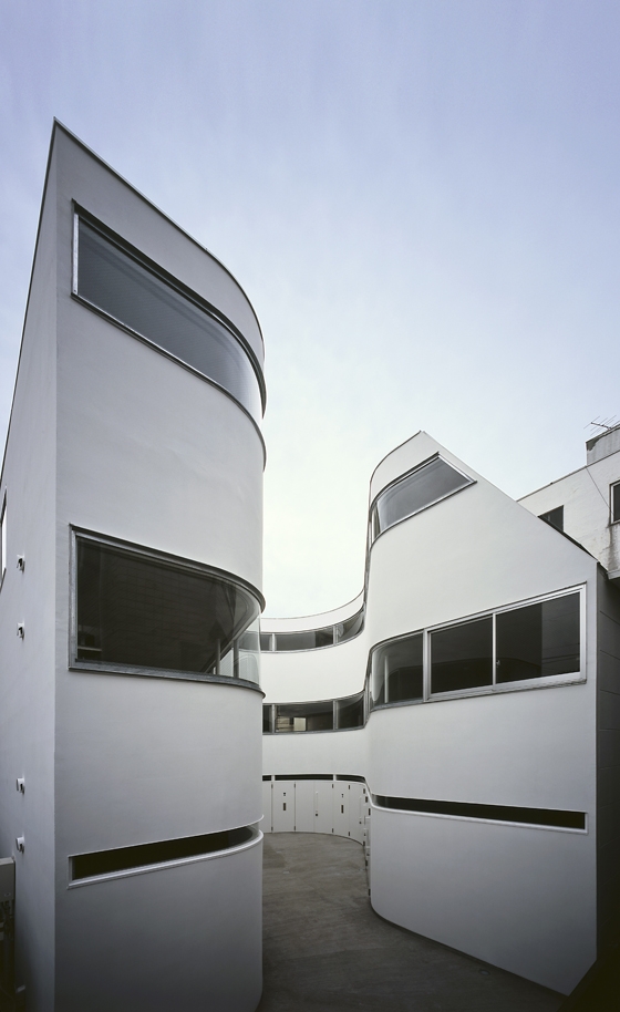 NE apartment | Apartment blocks | Nakae Architects