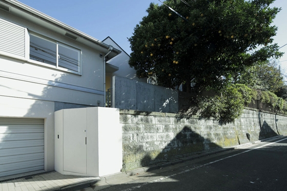 House in Higashi-Matsubara by Ken'ichi Otani Architects | Detached houses