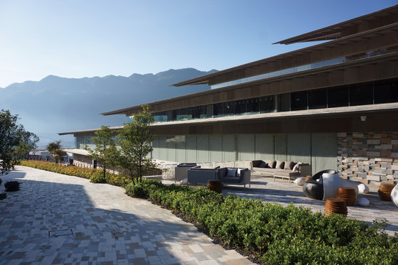 Yunfeng Spa Resort | Therapy centres / spas | Kengo Kuma
