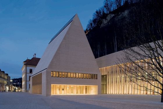 The New Parliament Building for the Principality of Liechtenstein | Administration buildings | Licht Kunst Licht