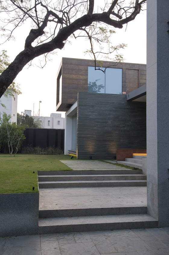 House in Hyderabad by Rajiv Saini | Detached houses