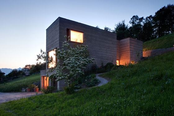 Rammed earth house, Rauch family home by Boltshauser Architekten