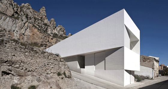 House on Mountainside | Casas Unifamiliares | Fran Silvestre Arquitectos