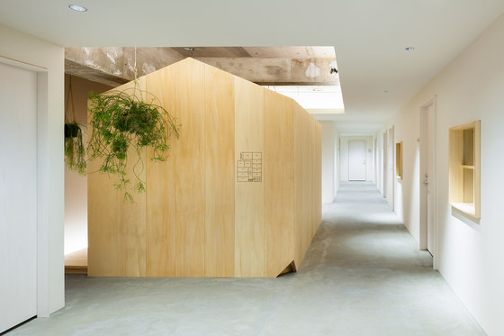 A hut on the corridor | Office facilities | Tsubasa Iwahashi Architects