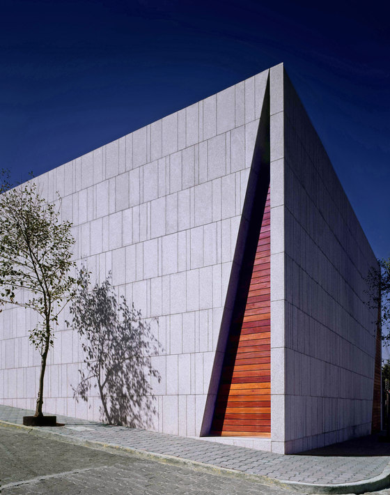 Mourning House | Church architecture / community centres | Pascal Arquitectos