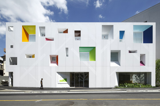 Sugamo Shinkin Bank / Tokiwadai branch | Immeubles de bureaux | Emmanuelle Moureaux Architecture + Design