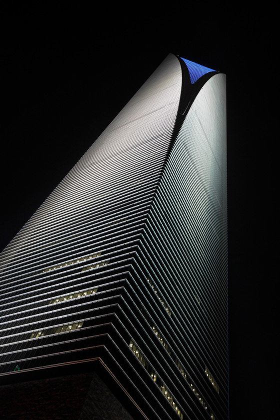 Shanghai World Financial Center de Motoko Ishii Lighting Design | Bâtiments administratifs